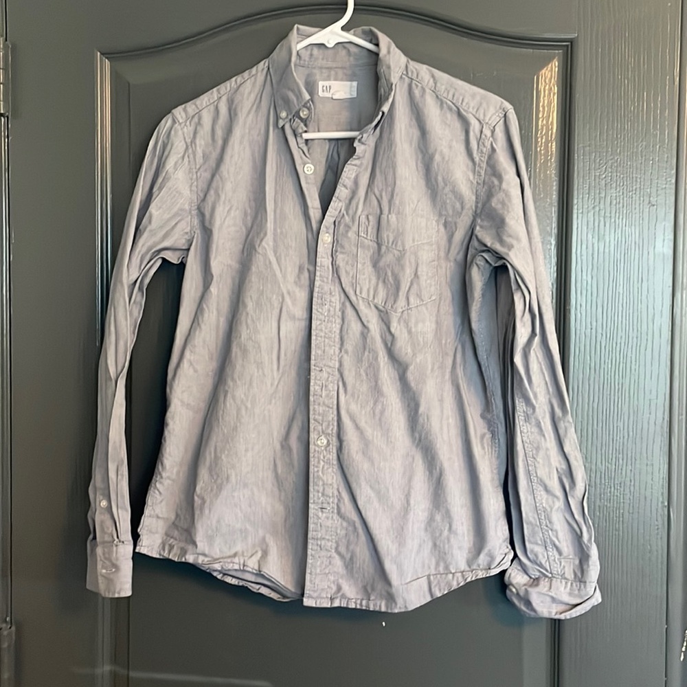 Gap button down shirt xs